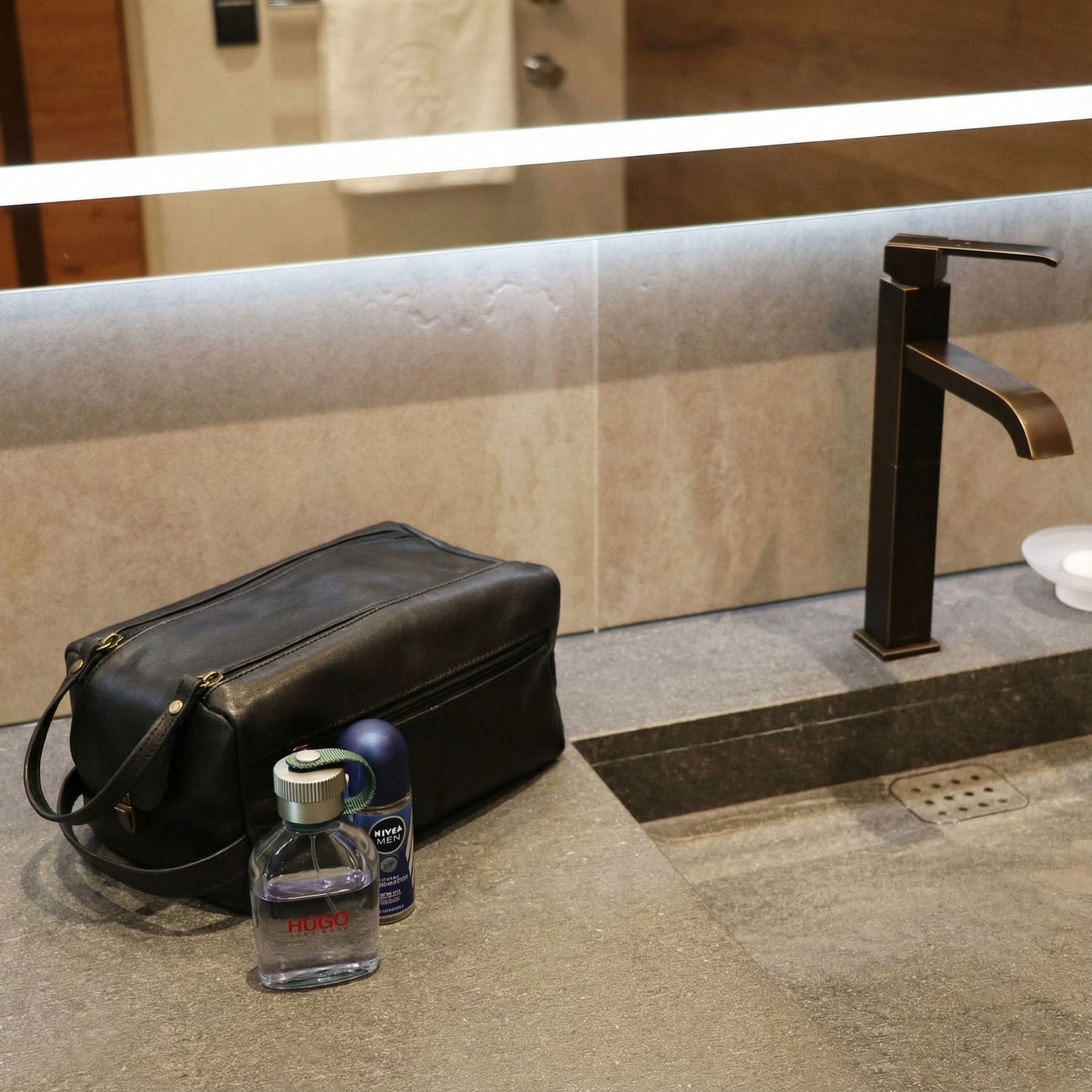 wash bag BRISTOL Natural Leather