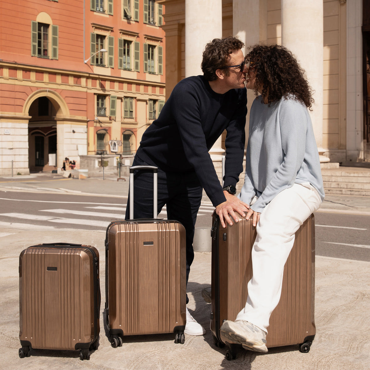 Cannes-3er-Bronze-InUse